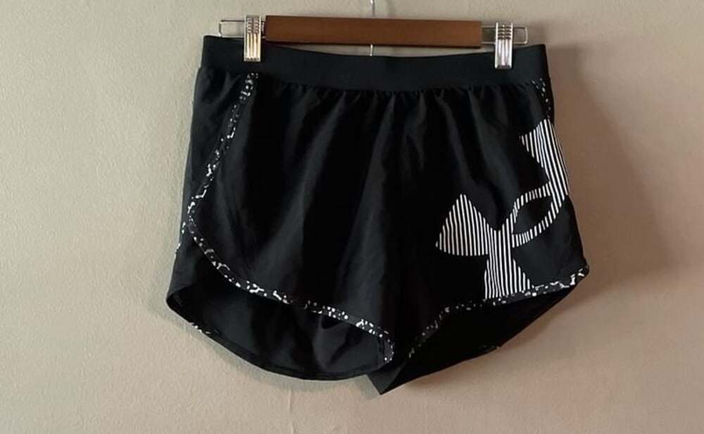 Under Armour Women's Fly By Running Shorts Black Splatter Trim Size Small